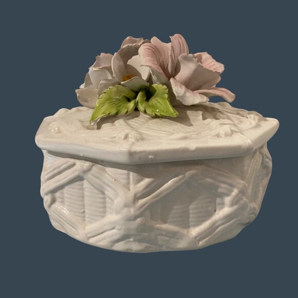 Ethan Allen Italian Ceramic Floral Trinket Box With Pink Flowers - Picture 3 of 10